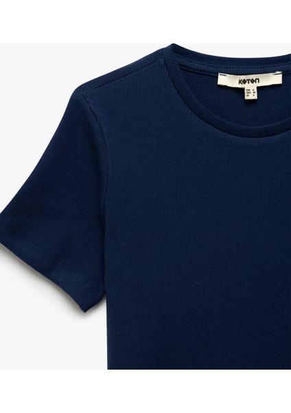 Pamuklu Kısa Kollu Bisiklet Yaka Basic Tişört modelleri