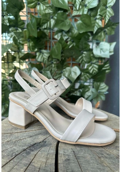 Year Bej Cilt Topuklu Ayakkabı