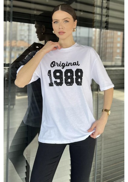 Kadın Ön Baskılı Bisiklet Yaka Oversize Tişört P-00016171