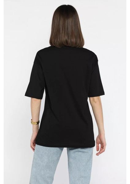 Kadın Ön Baskılı Bisiklet Yaka Oversize Tişört P-00016171