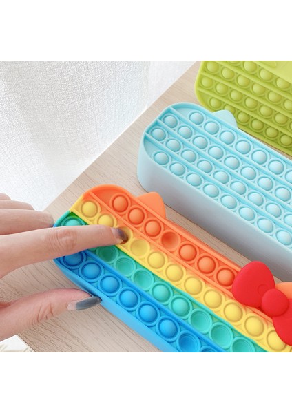 Ilmek Tarzı B Tarzı Yeni 20CM Kurdeleli Kalem Kutusu Pop It Bubble Oyuncak Çocuklar Duyusal Giderici Oyuncaklar Öğrenme Kalem Çantası - Oyuncakları (Yurt Dışından) fiyatları
