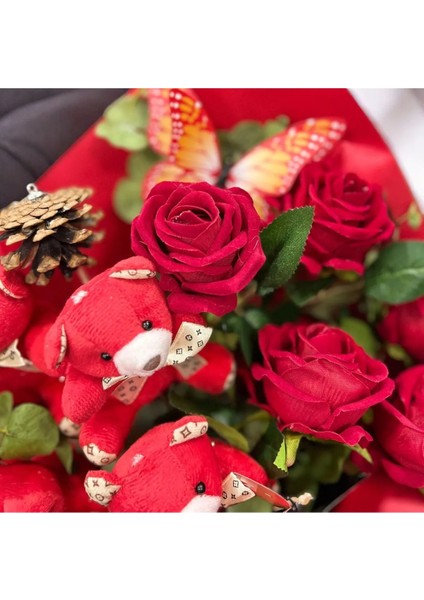 Kelebek Detaylı Sevgiliye ve Eşe Özel 5 Güllü 5 Ayıcık Buketi modelleri