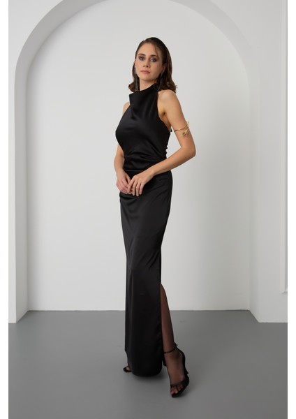 Kadın Siyah Sırt Dekolteli Uzun Saten Abiye Elbise modelleri