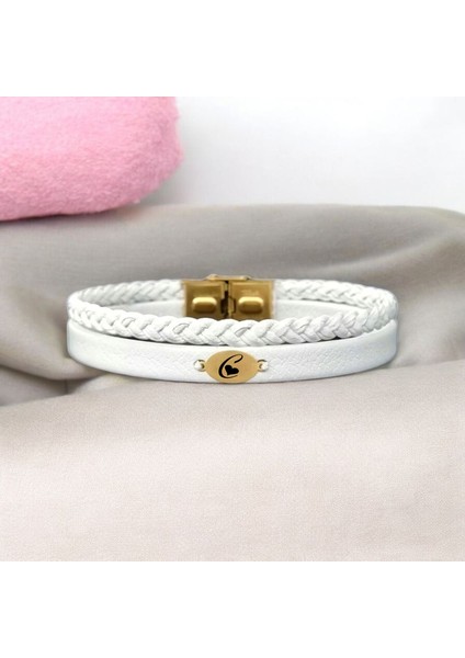 14 Ayar Altın Plakalı Oval Motifli Özgün Derili Kadınlara Harfe Özel Bileklik-380Harf-BEYAZ