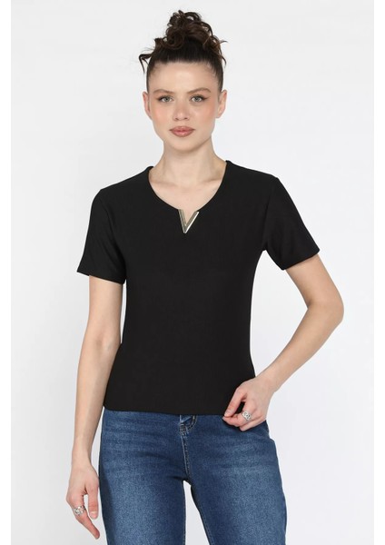 Kadın Gold Toka Detaylı Kendinden Çizgi Desenli Bluz P-00016133