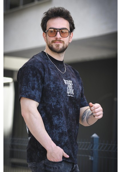 Peace And Love Yıkamalı Sırt ve Ön Baskılı Pamuklu Comfort Erkek Tshirt fiyatları