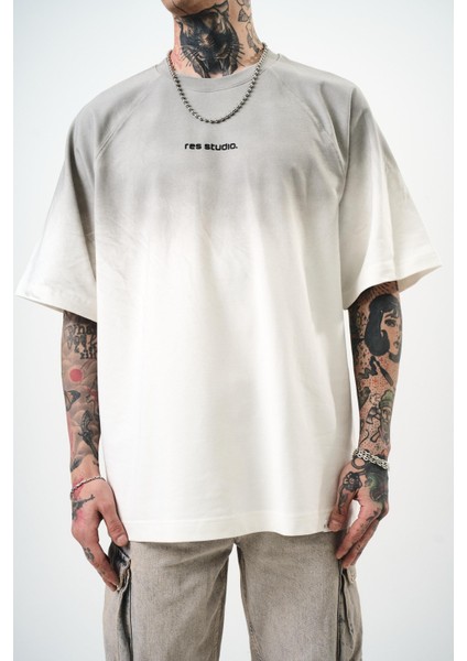 Erkek Res Studio Yazılı Oversize T-Shirt Ekru indirimleri