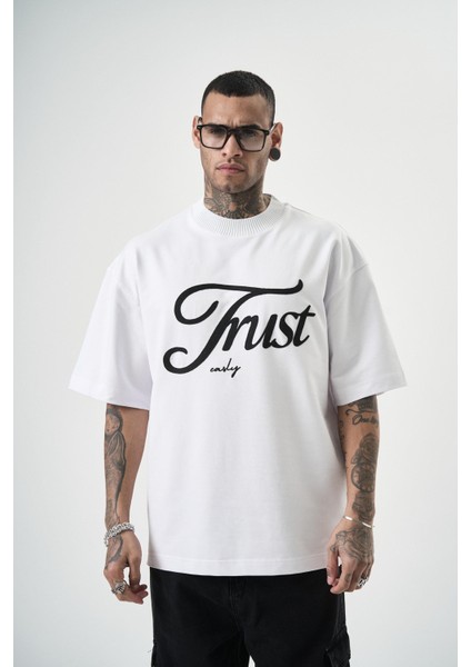 Erkek Trust Yazılı Oversize T-Shirt Siyah