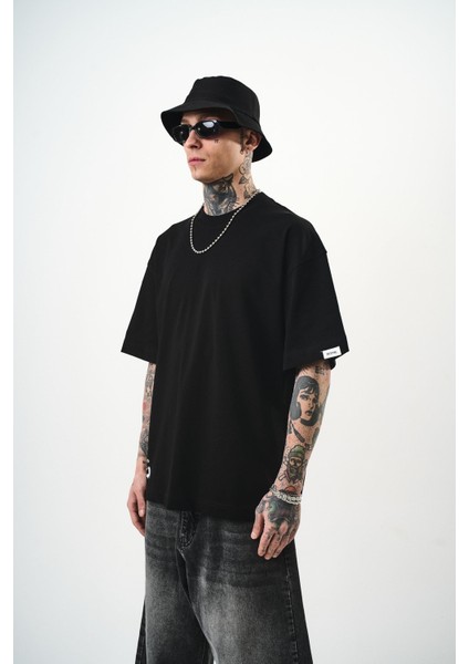 Erkek World Is Mine Baskılı Oversize T-Shirt Saks modelleri