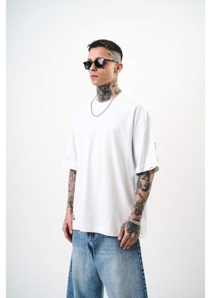 Erkek World Is Mine Baskılı Oversize T-Shirt Saks modelleri