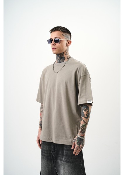 Erkek World Is Mine Baskılı Oversize T-Shirt Saks modelleri