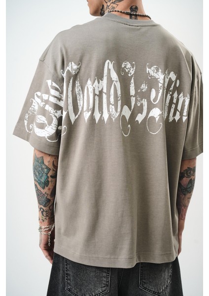 Erkek World Is Mine Baskılı Oversize T-Shirt Saks fırsatları