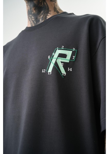 Erkek Numbers Of R Nakışlı Oversize T-Shirt Siyah indirimleri