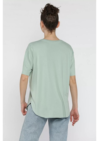 Kadın Oval Kesim Basic Tişört P-00016017
