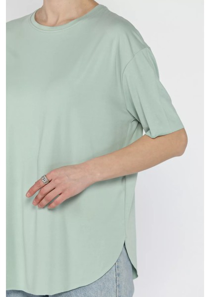 Kadın Oval Kesim Basic Tişört P-00016017