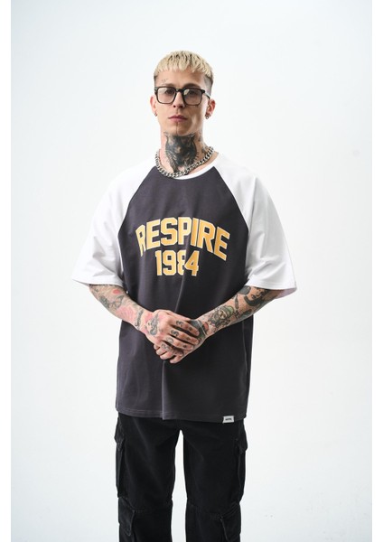 Erkek 1984 Baskılı Oversize T-Shirt Siyah fırsatları
