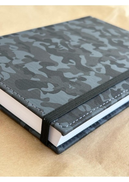 Atakids Lizy Siyah Kamuflaj Desenli Sert Kapaklı Defter 14X20 Cm, 168 Yaprak, Çizgili