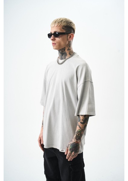 Erkek Etiket Detaylı Yıkamalı Oversize T-Shirt Gri fiyatları