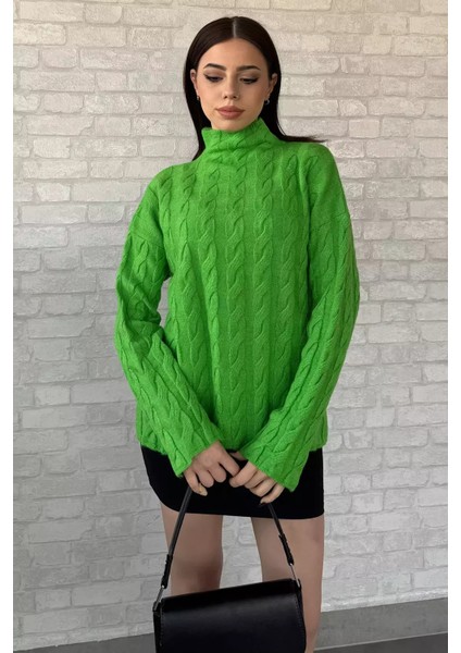 Yarım Balıkçı Yaka Desenli Kadın Triko Kazak P-00014809