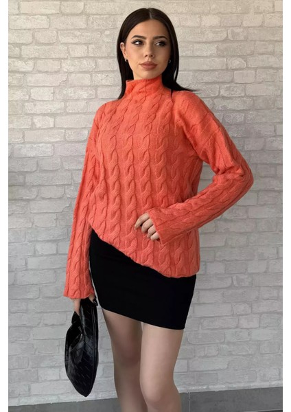 Yarım Balıkçı Yaka Desenli Kadın Triko Kazak P-00014809