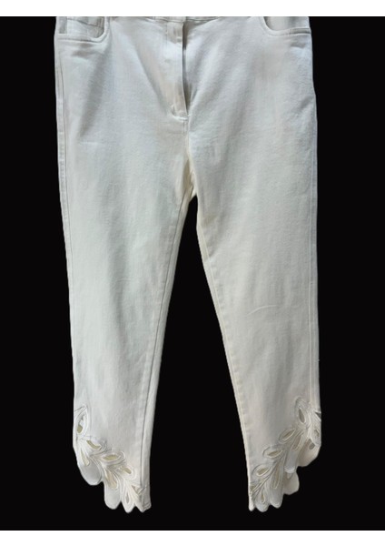 Kırık Beyaz Ajurlu Kot Pantolon