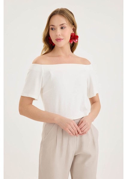 Kayık Yaka Crop Bluz fırsatları