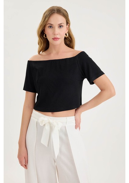 Kayık Yaka Crop Bluz