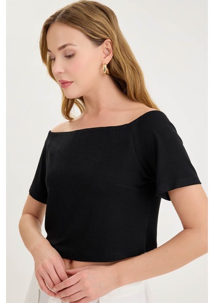 Kayık Yaka Crop Bluz fırsatları
