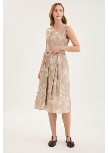 Sıfır Kol Kuşaklı Desenli Piliseli Elbise modelleri