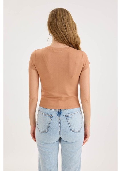 Yuvarlak Yaka Kısa Kol Crop Bluz indirimleri