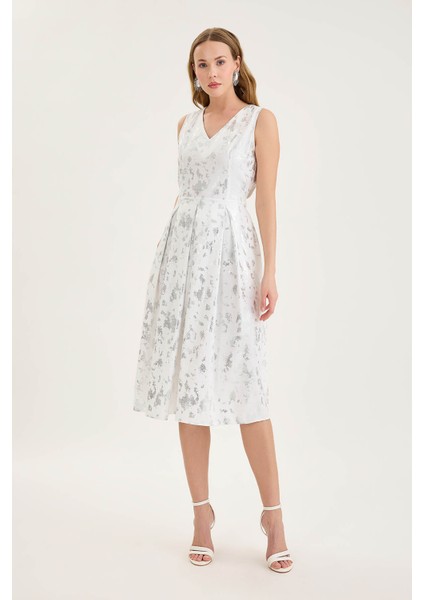 V Yaka Pileli Beli Kuşaklı Simli Elbise fiyatları