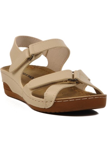 Siyah Cırtlı Hafif Kadın Dolgu Topuk Sandalet 02-380 Z