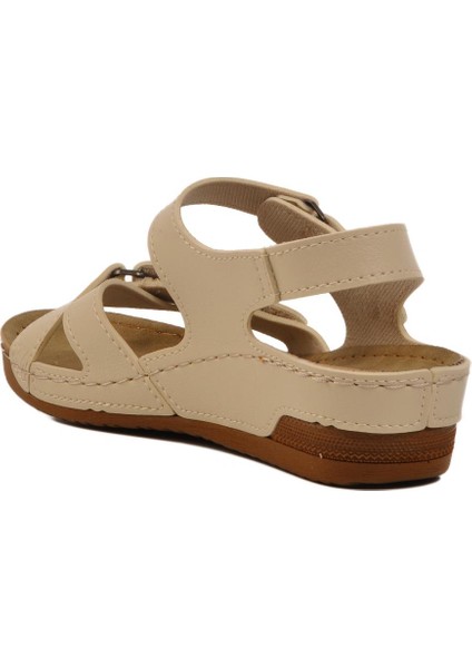 Siyah Cırtlı Hafif Kadın Dolgu Topuk Sandalet 02-380 Z fırsatları