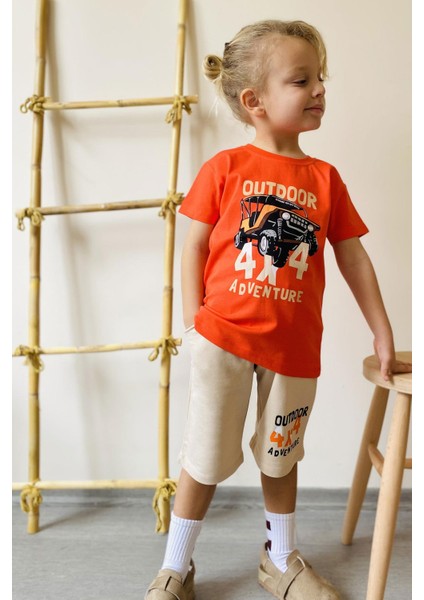Erkek Çocuk Şort Takım Macera Temalı Araba Baskılı 1.5-5 Yaş, Narçiçeği
