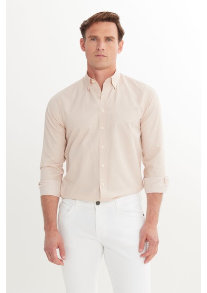 Pamuklu Slim Fit Dar Kesim Düğmeli Yaka Çizgili Gömlek