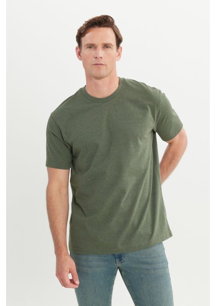 Pamuklu Modern Fit Rahat Kesim Bisiklet Yaka Tişört