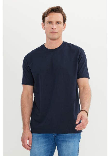 Pamuklu Modern Fit Rahat Kesim Bisiklet Yaka Tişört