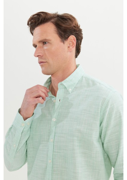 %100 Pamuk Comfort Fit Rahat Kesim Düğmeli Yaka Çizgili Gömlek fırsatları