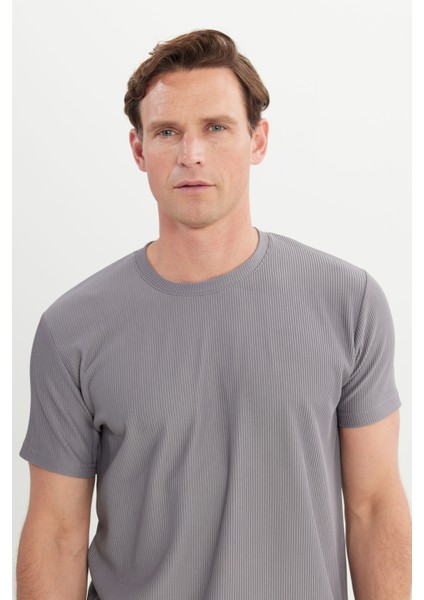 Slim Fit Dar Kesim Bisiklet Yaka Esnek Tişört fırsatları