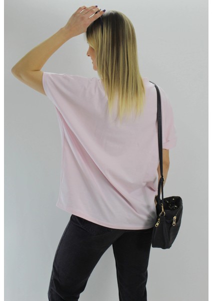 Geniş V Yaka Tişört Açıkpembe - 1090.35 fiyatları