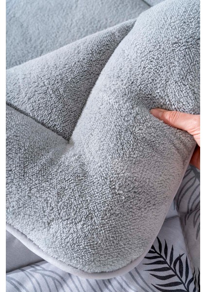 Gri Yaprak Loura Çift Kişilik Çift Taraflı Lüx Wellsoft Yorgan Seti 195x215 cm