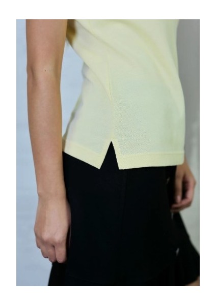 Kadın %100 Pamuk Polo Yaka Büyük Beden Düz T- Shirt fiyatları