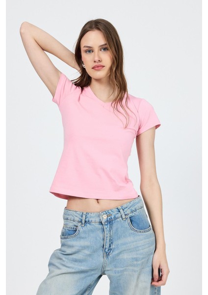 Pembe V Yaka Slim Fit Tişört 2215