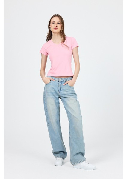 Pembe V Yaka Slim Fit Tişört 2215 fiyatları