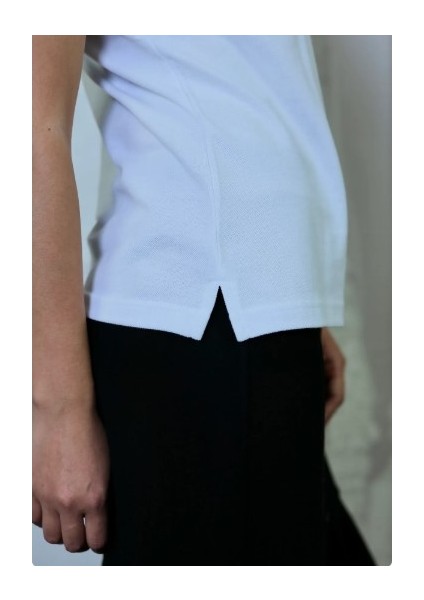 Kadın %100 Pamuk Polo Yaka Büyük Beden Düz T- Shirt fiyatları