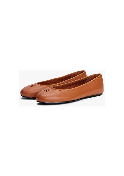 Th Hardware Leather Ballerına