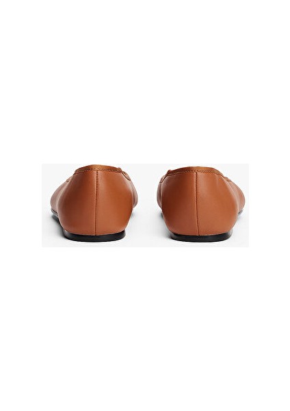 Th Hardware Leather Ballerına