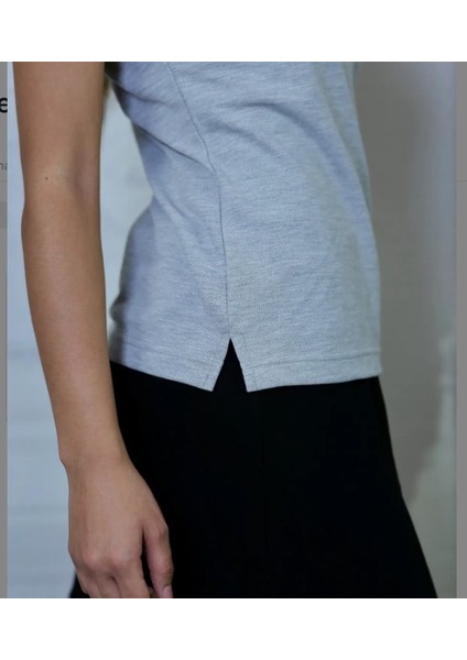 Kadın %100 Pamuk Polo Yaka Büyük Beden Düz T- Shirt fiyatları