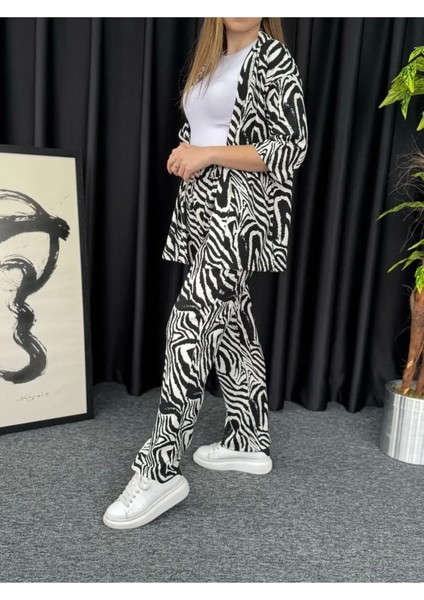 Kadın Beyaz Zebra Desenli Kimono Bürümcük Alt Üst Takım