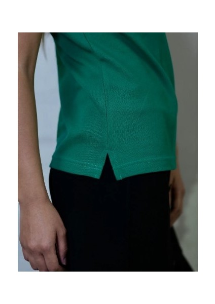 Kadın %100 Pamuk Polo Yaka Büyük Beden Düz T- Shirt fiyatları